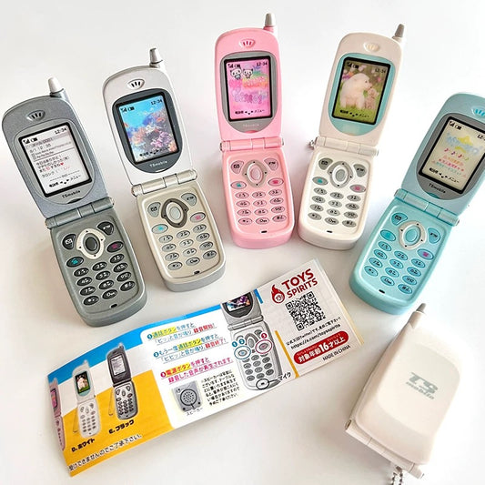 Mobile phone gatcha with microphone