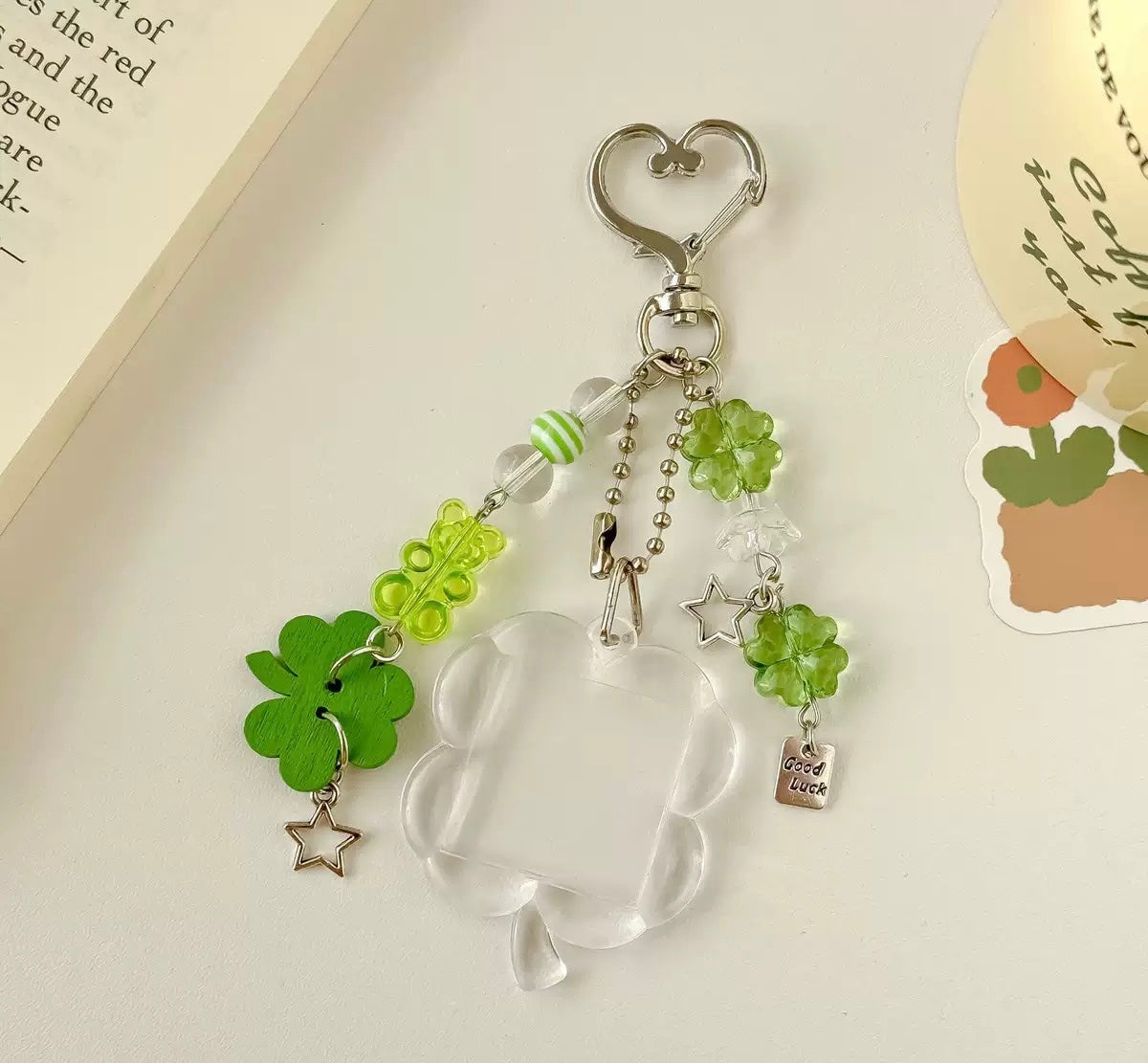 Clover keychain ( without picture)