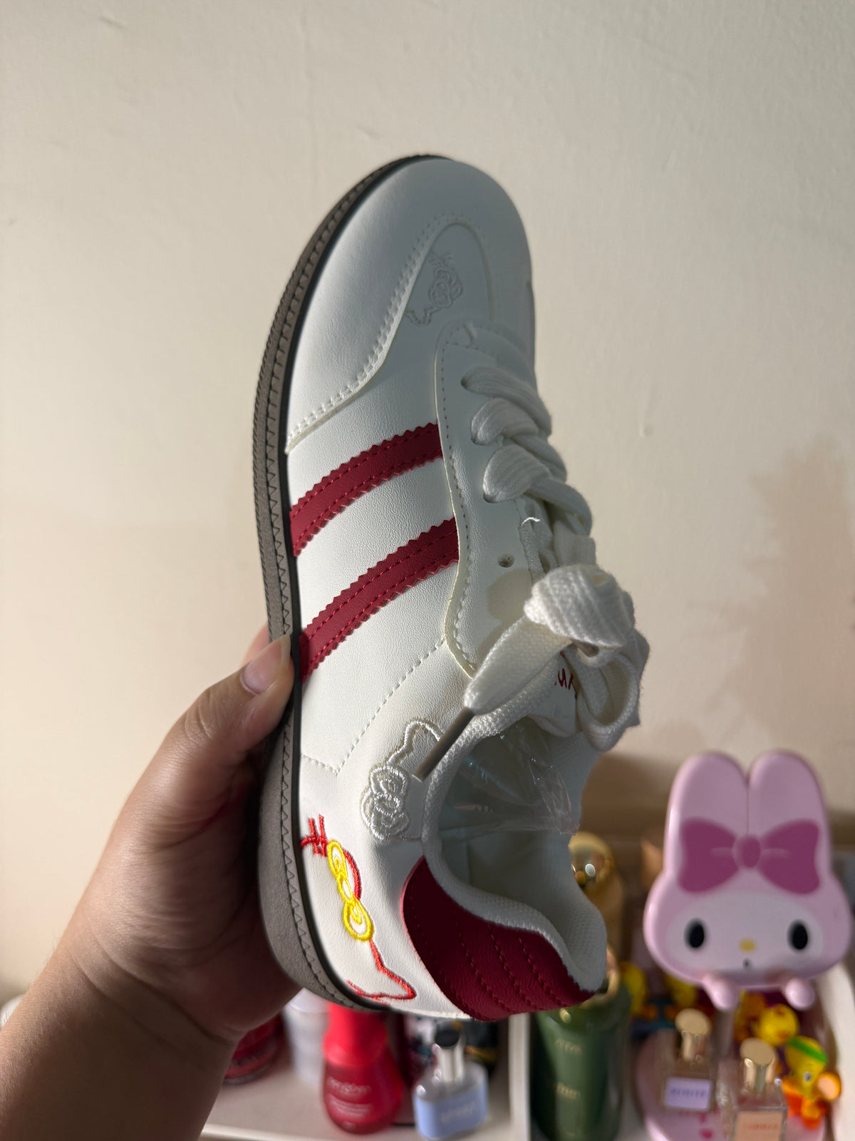 Hello Kitty red shoe size 39eu
